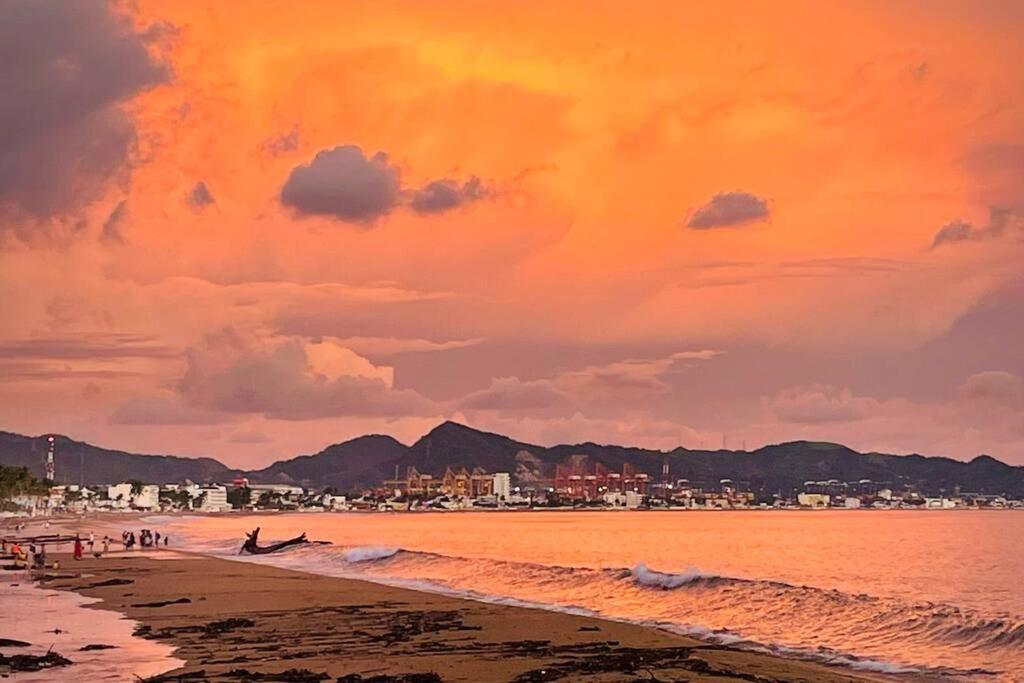 Espectacular Apto A Pie De Playa Con Vista Al Mar Manzanillo Ngoại thất bức ảnh